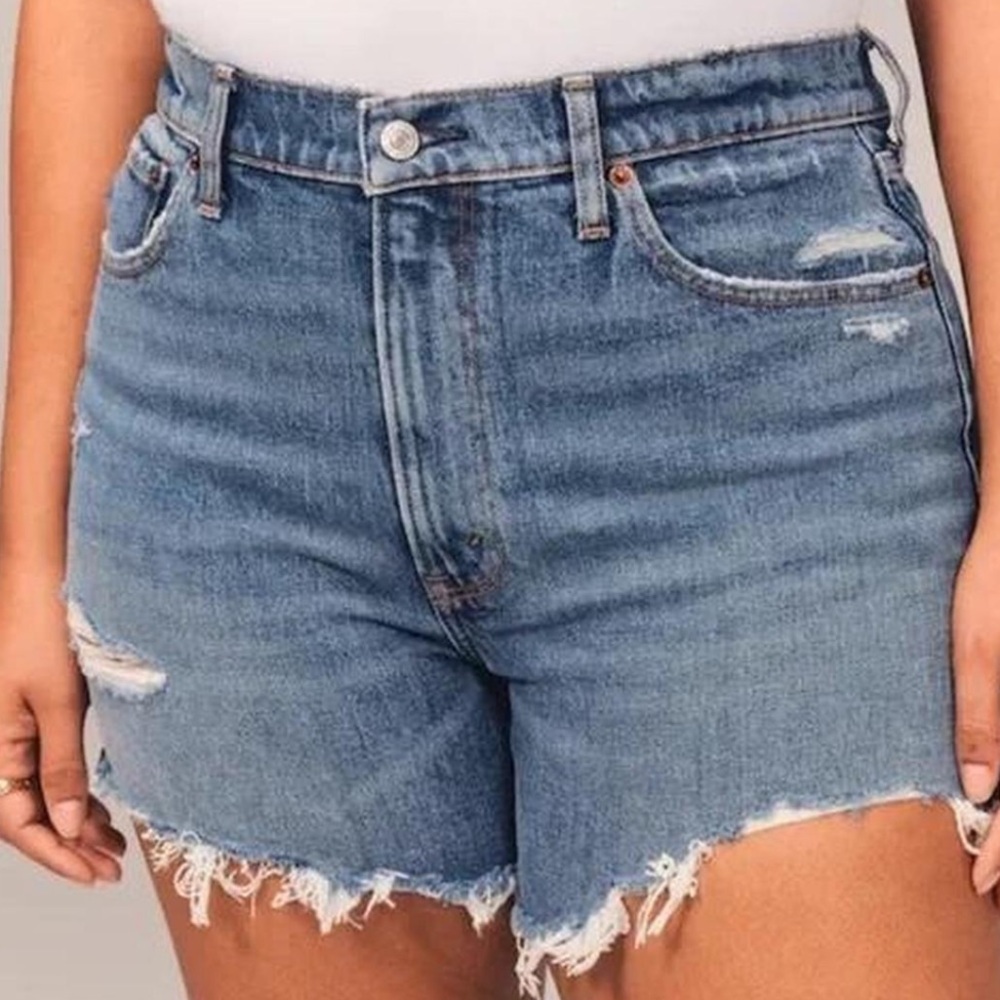 Abercrombie The 4” Mom High Rise Shorts